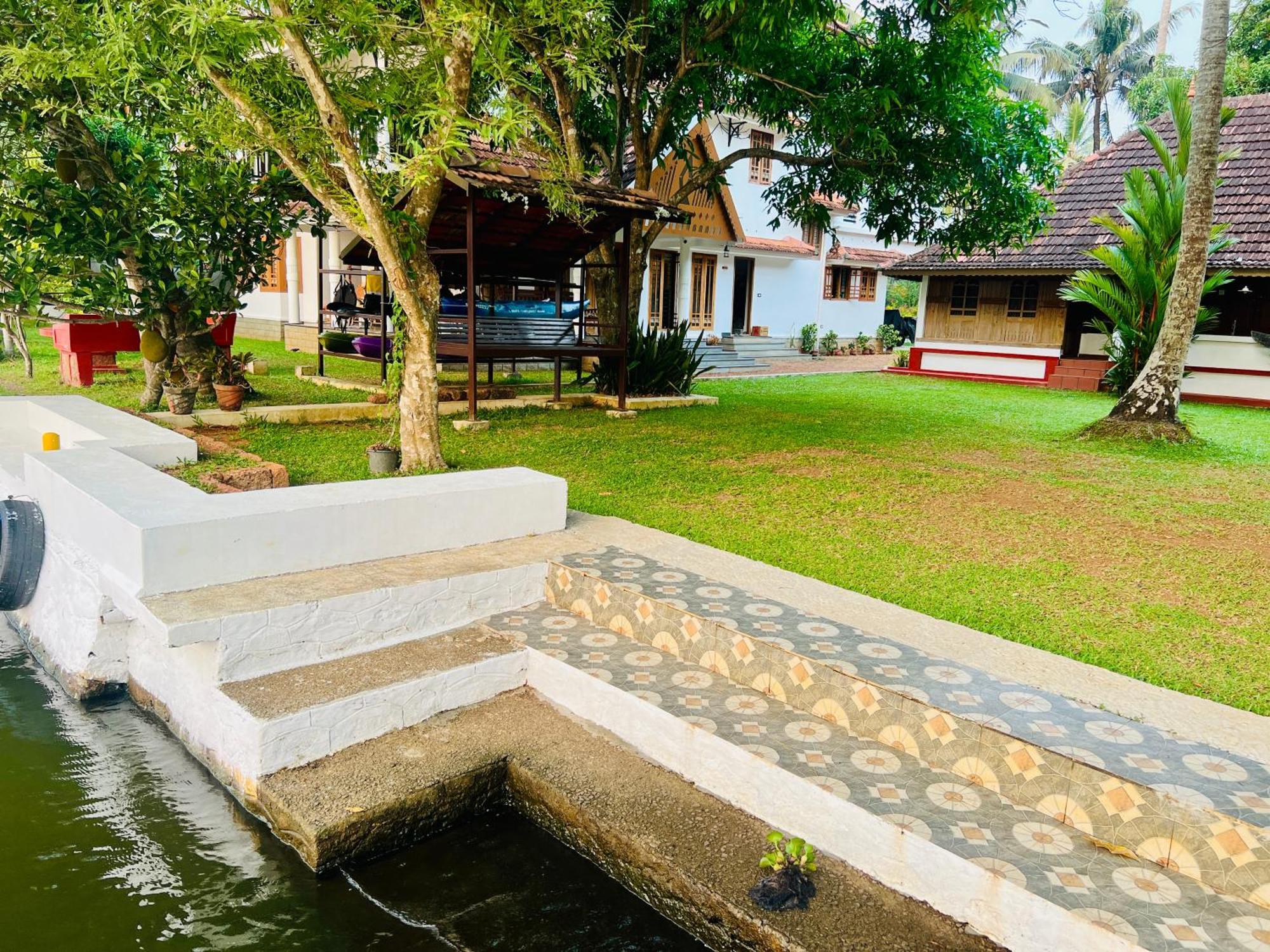The Pamba Heritage Villa Champakulam エクステリア 写真